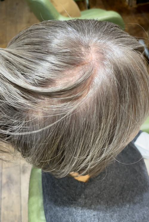 白髪の量が多い方必見！白髪が多ければ多いほど、キレイで透明感のある